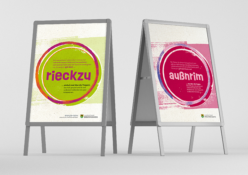 Zwei Kundenstopper im Format DIN A1 mit weiteren Plakatmotiven
